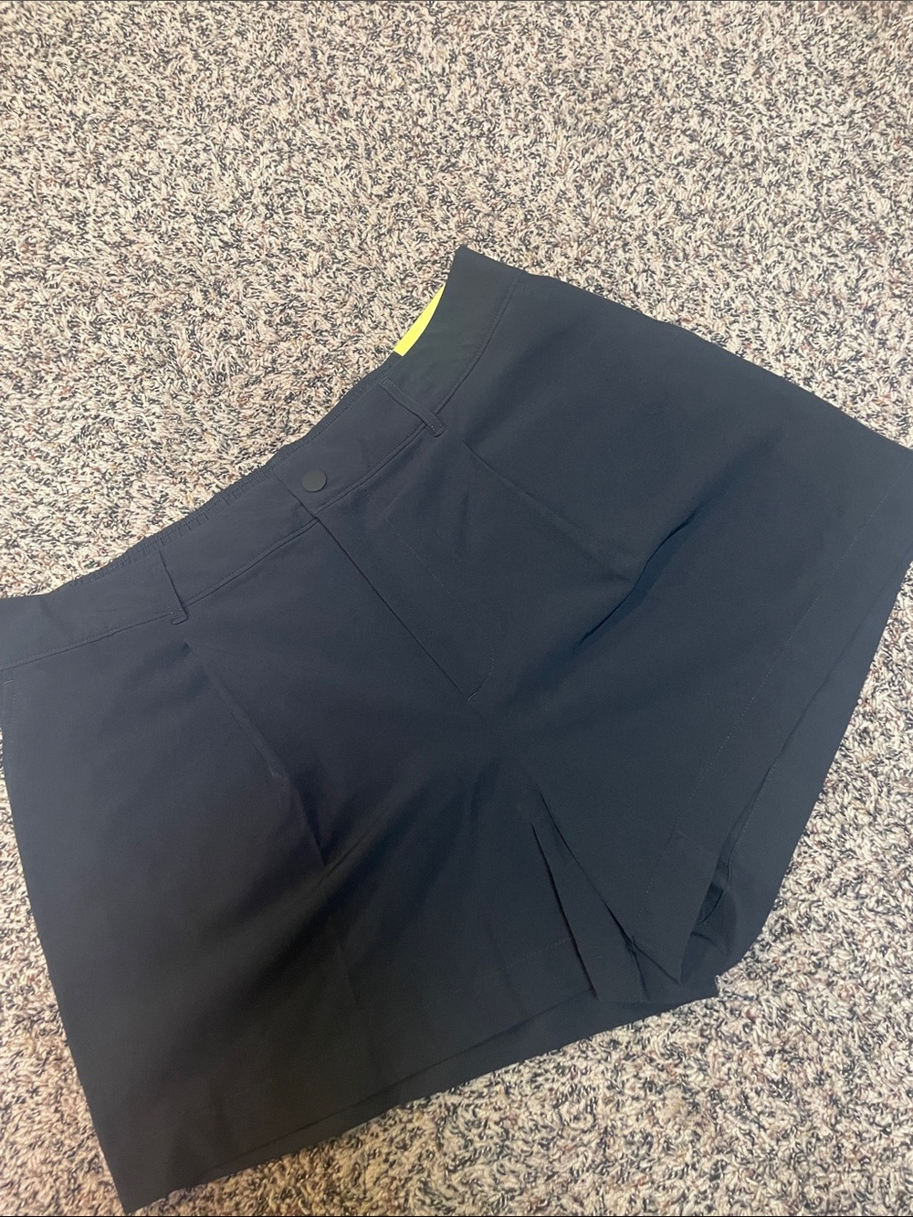 All In Motion Pleated Woven Black Golf Shorts 4” Size Large | NWT - Picture 7 of 11